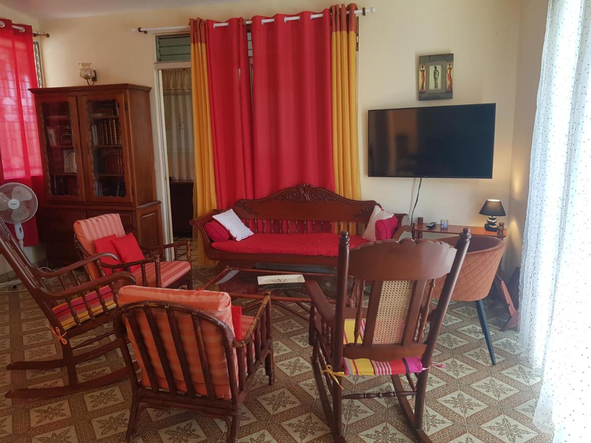 La Maison Aux Orchidees Petit-Bourg Exteriör bild