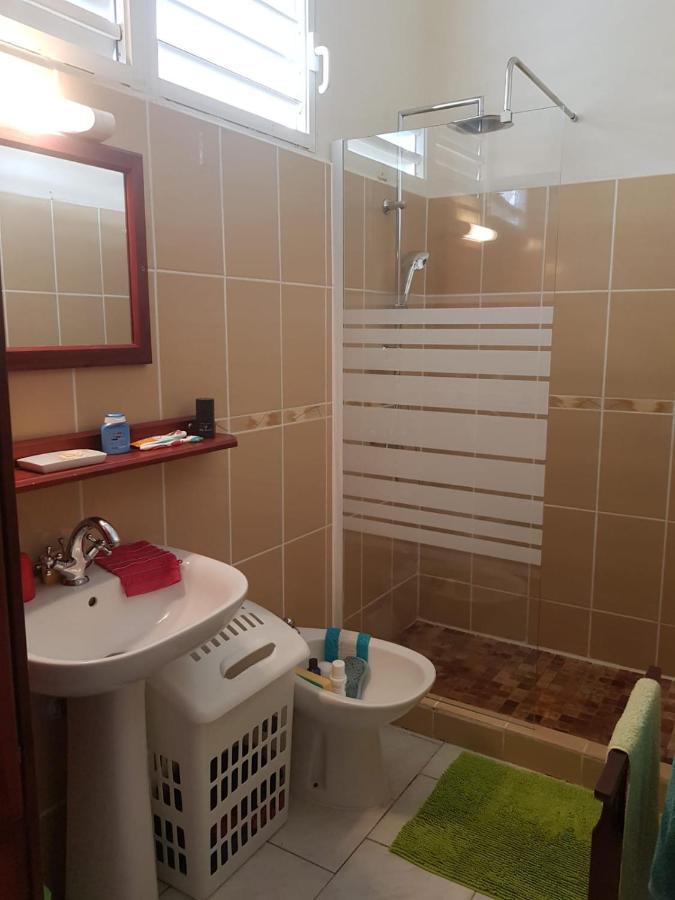 La Maison Aux Orchidees Petit-Bourg Exteriör bild